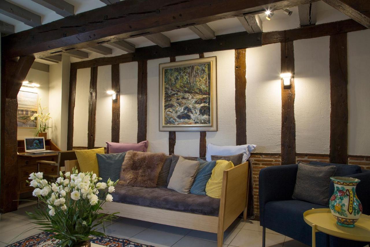 Logis Hotel Chaptal, 阿姆博斯 外观 照片